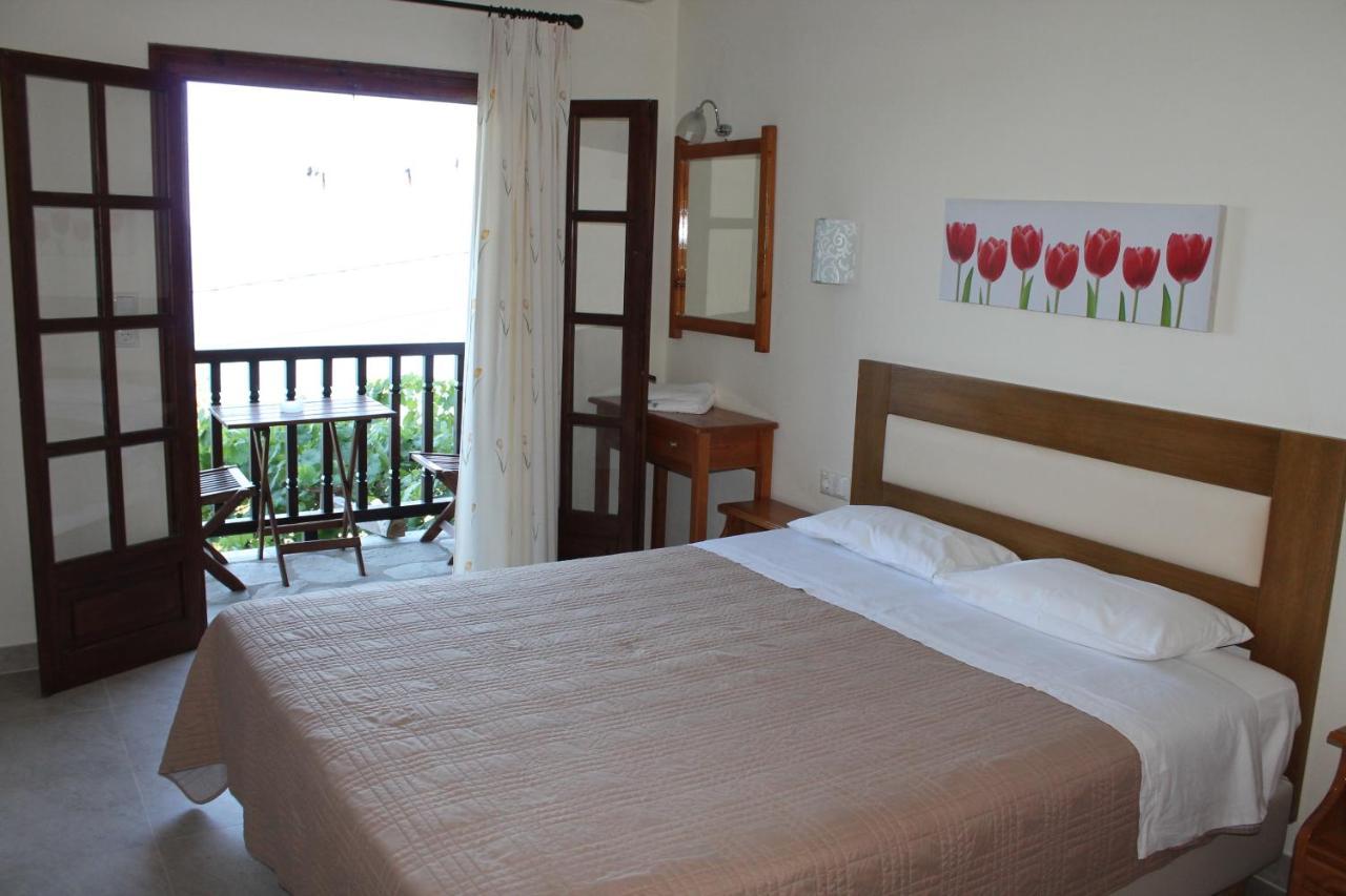 To Mpalkoni Hotel Khorevtón Luaran gambar