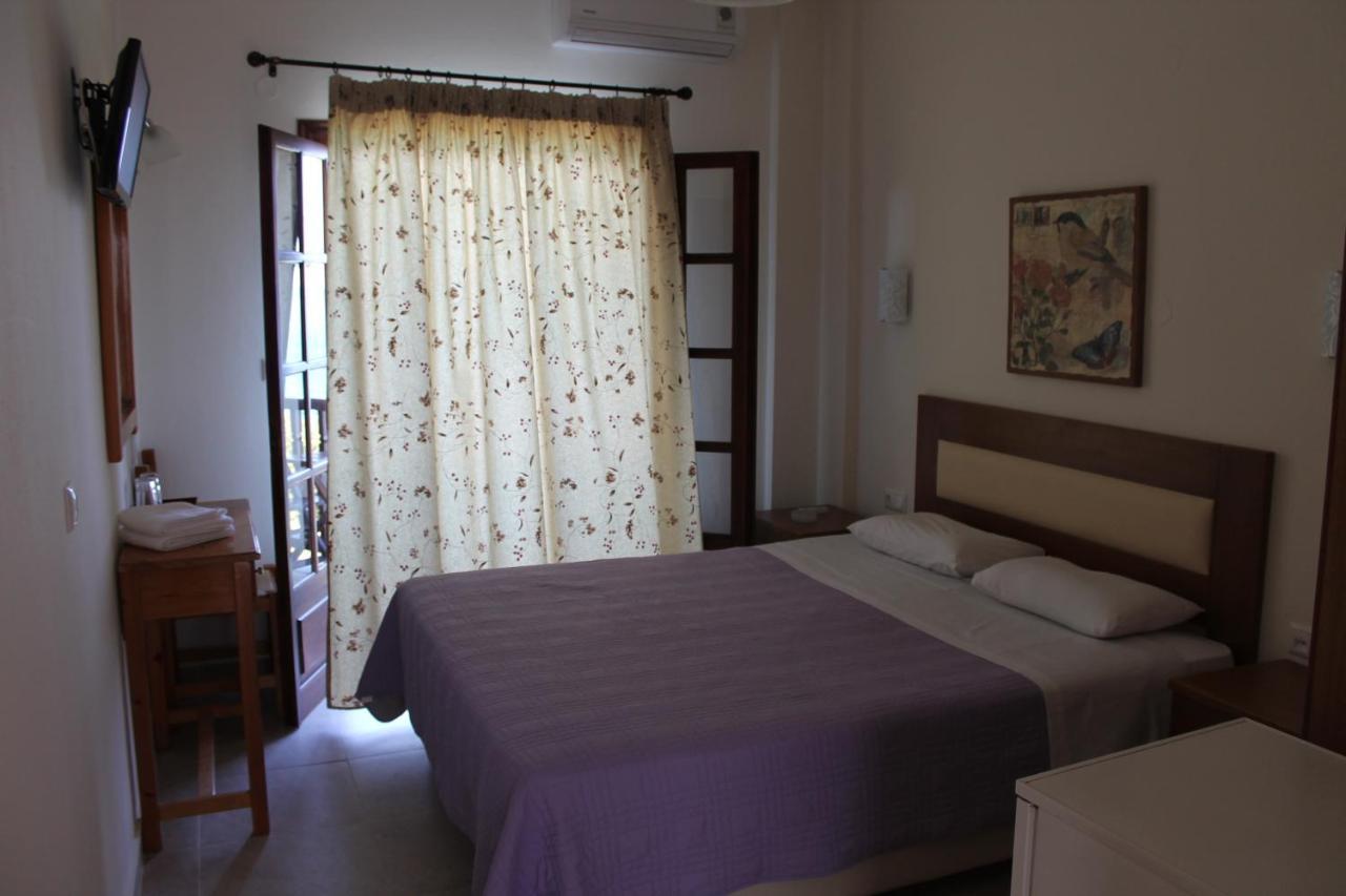 To Mpalkoni Hotel Khorevtón Luaran gambar