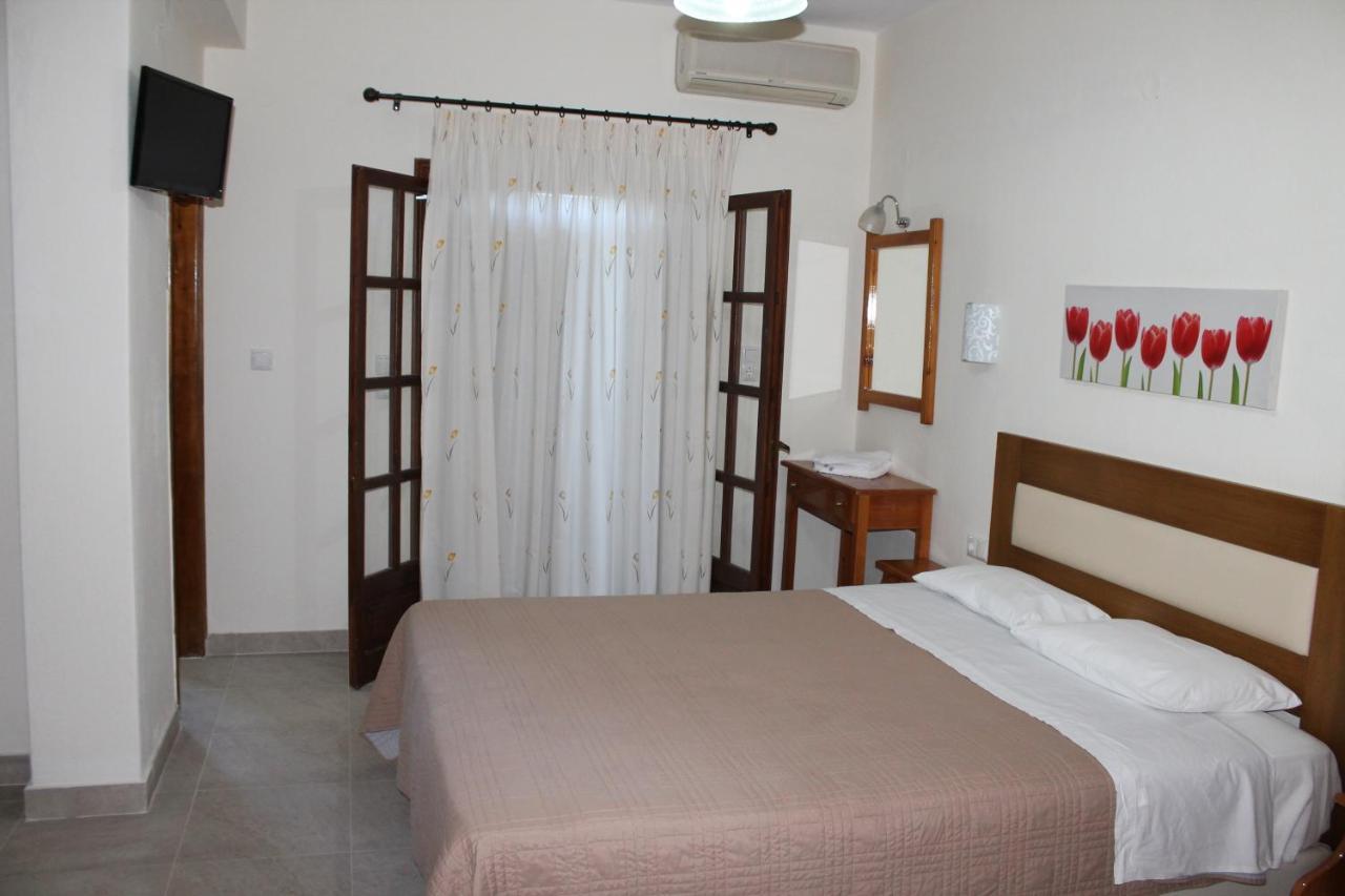 To Mpalkoni Hotel Khorevtón Luaran gambar