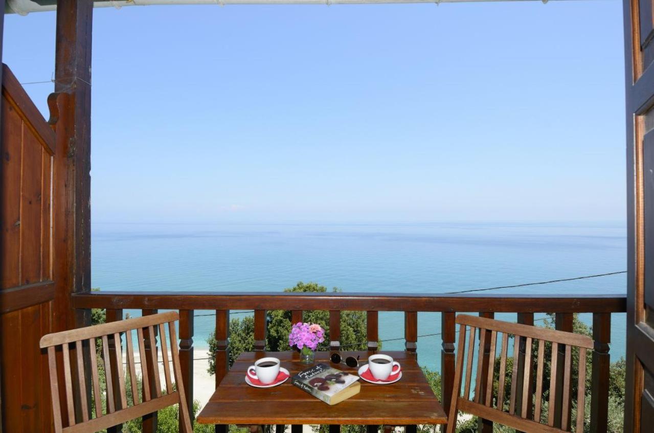 To Mpalkoni Hotel Khorevtón Luaran gambar