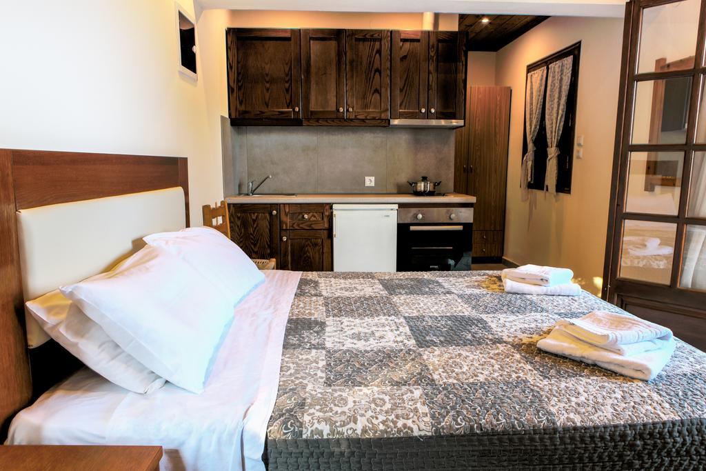To Mpalkoni Hotel Khorevtón Luaran gambar